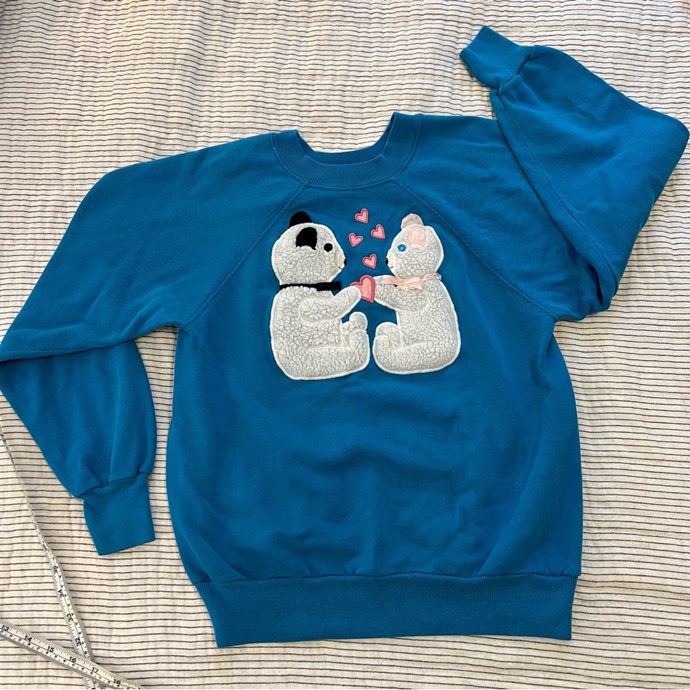Vintage Appliquéd Teddy Bear Love Sweatshirt small